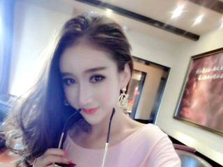 小月华f的主播照片