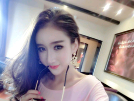 小月华f主播照片