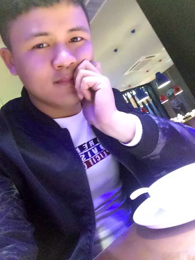 少寶，情兽克全家的主播照片