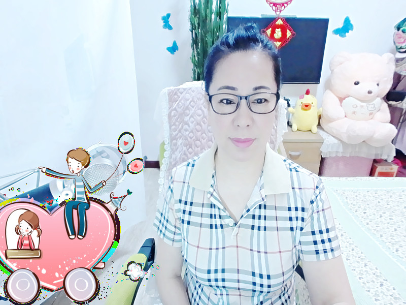 魅力女人唱民歌的图片