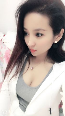 魅丽晴儿主播照片