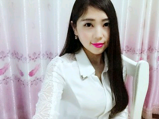 雅雅现在老公的主播照片