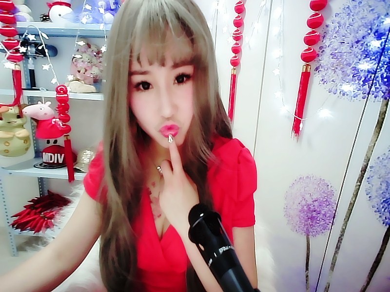 杉杉今天下午一点主播照片