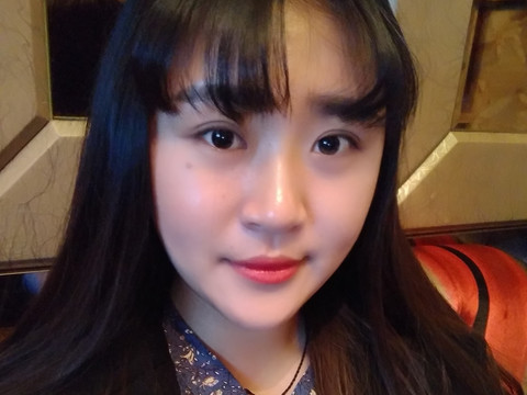 阿红小可爱✨海报