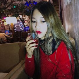 阳阳陶主播照片