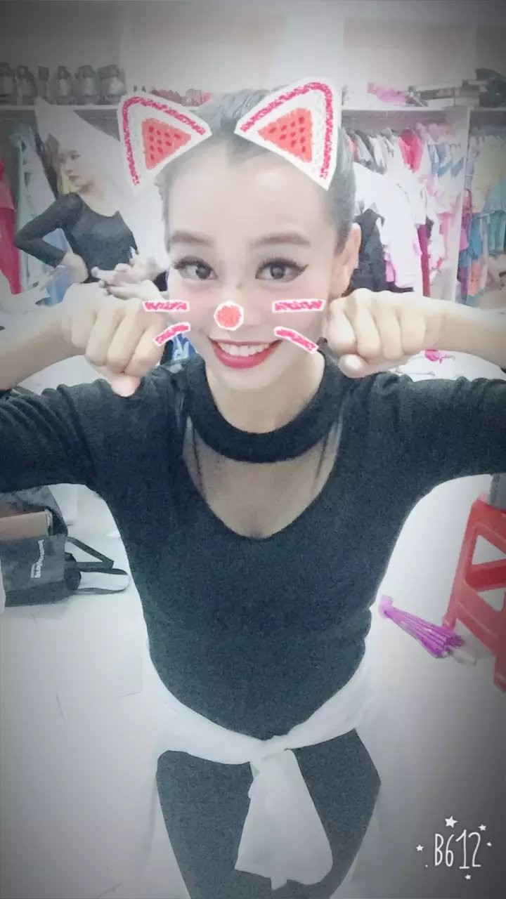 就是丫丫呀的主播照片