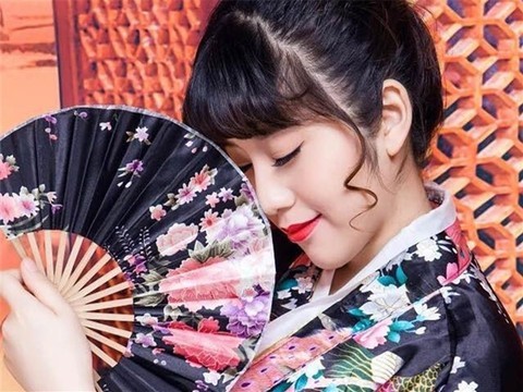 小赵....海报