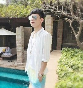 帝王哲主播照片