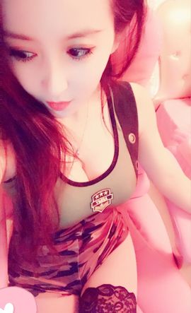 魅丽晴儿主播照片