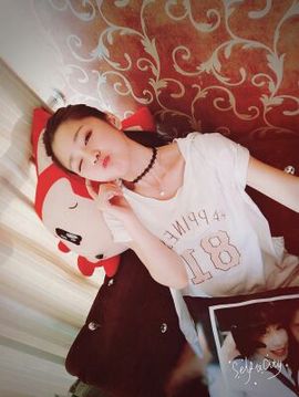 小钢蹦儿主播照片