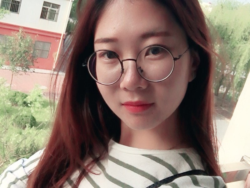 aweirdo的主播海报
