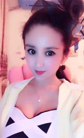 魅丽晴儿主播照片