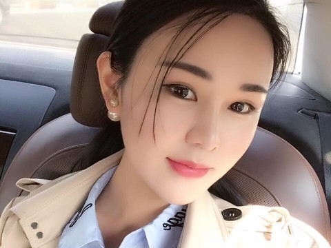 MissQ悦馨海报