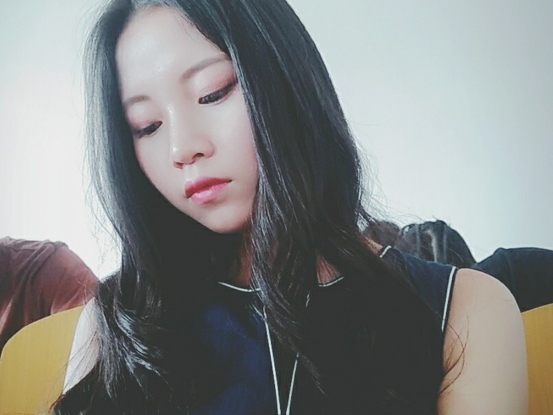 琉璃梦宝宝的主播海报