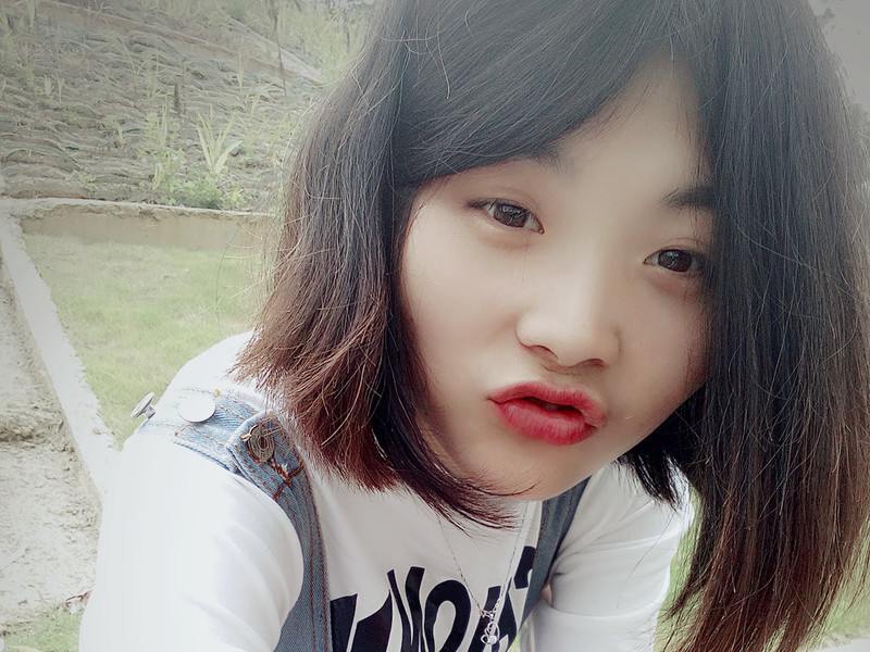 小小情人。的主播海报