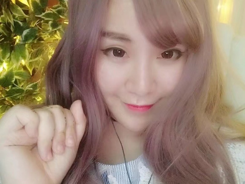 MS.芯瑶的主播海报