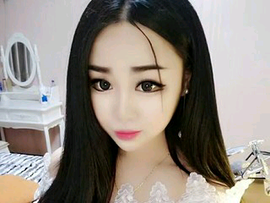 美女唱歌老是偷懒主播照片