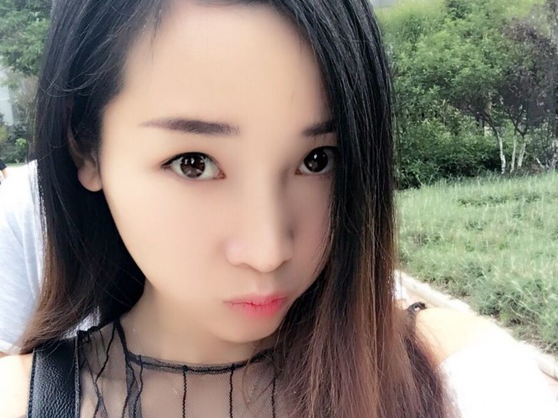 嗲燕唱情歌的主播海报