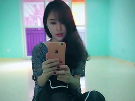 为玥而来主播照片