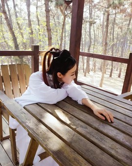 谢小娜、主播照片