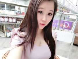 夜、华主播照片
