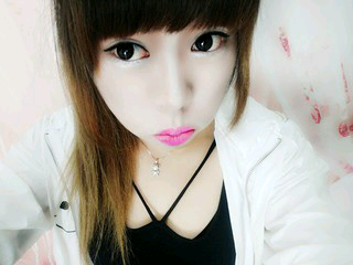 .阅续的主播照片