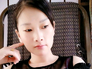潜水，听歌的主播照片