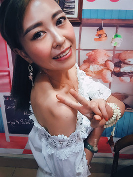 小狗啊主播照片