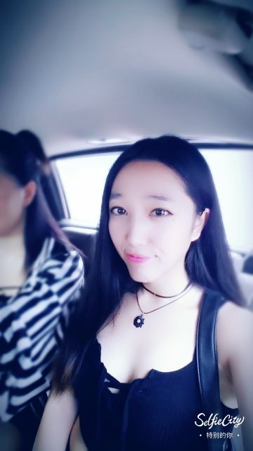 伍月的夏天的主播照片