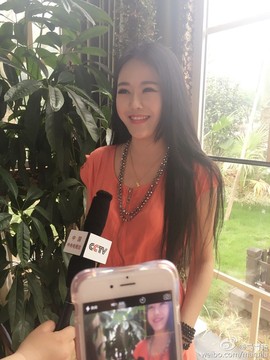 叶子和马睿菈主播照片