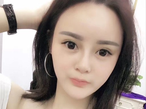 晓母丹海报