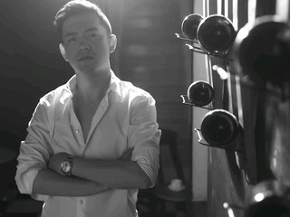 一言不合三金倒的主播照片