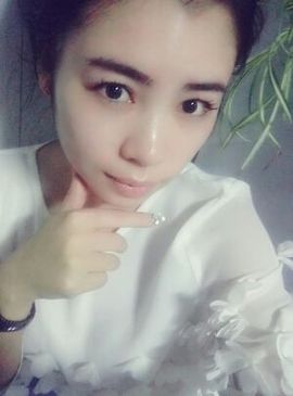 那个很小瑶主播照片