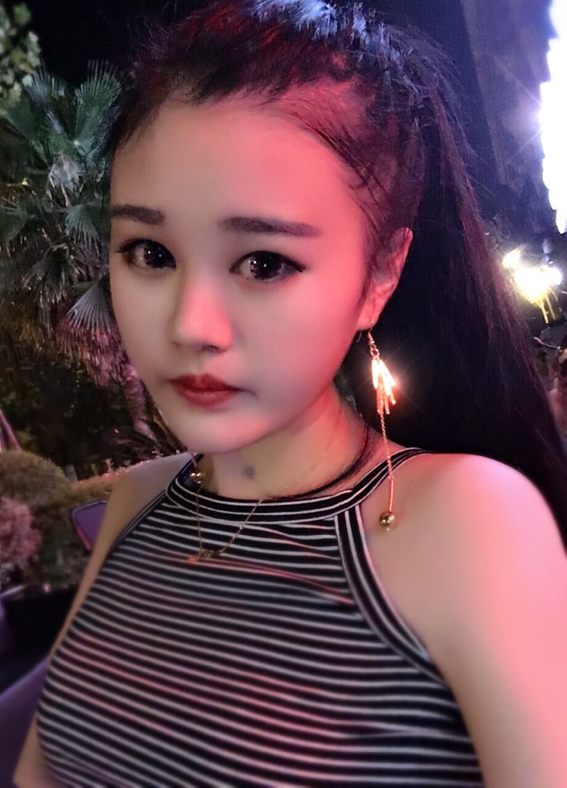 一只妖精的主播照片