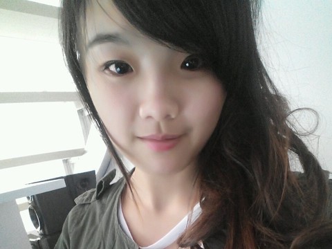 小疯子👄海报