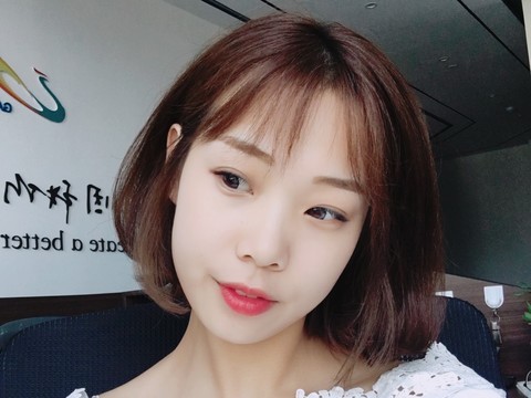 糖糖哥😎海报