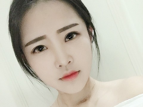 小八吧海报