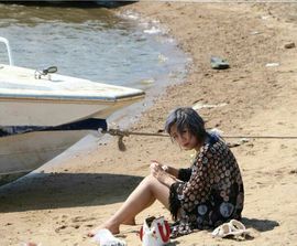 看清了，就看轻了。主播照片