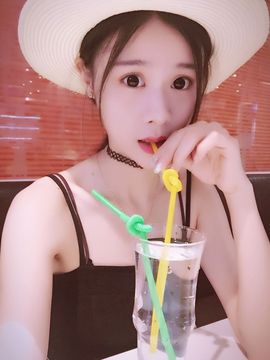 你好哇，夏夏💗。主播照片