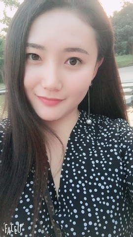 大聆听温主播照片