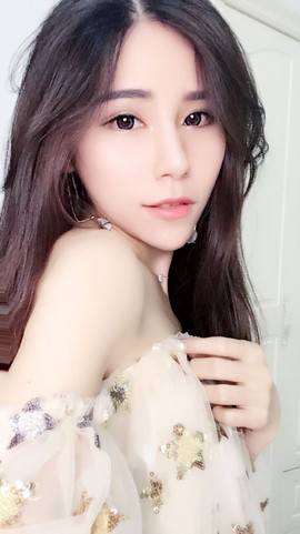 大聆听温主播照片