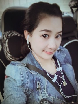 大聆听温主播照片