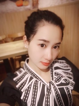 大聆听温主播照片