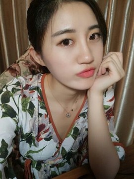 大聆听温主播照片