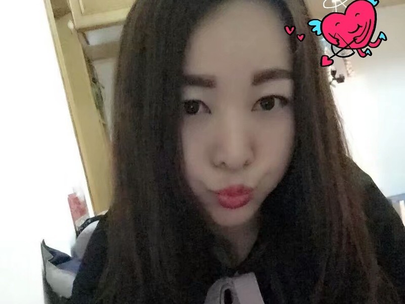 槑槑嘉的主播海报