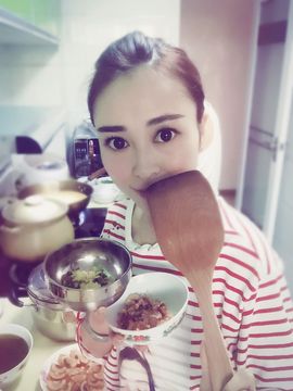小狗啊主播照片