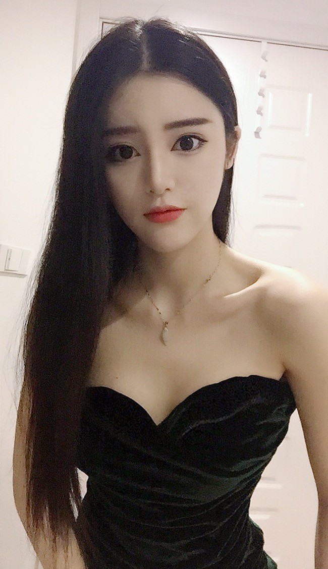 一只喵啊啊啊的主播照片