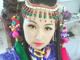 乐鑫云主播照片