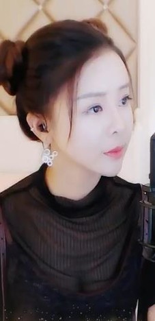 ⎛⎝♡⏝.⏝♡⎠⎞主播照片