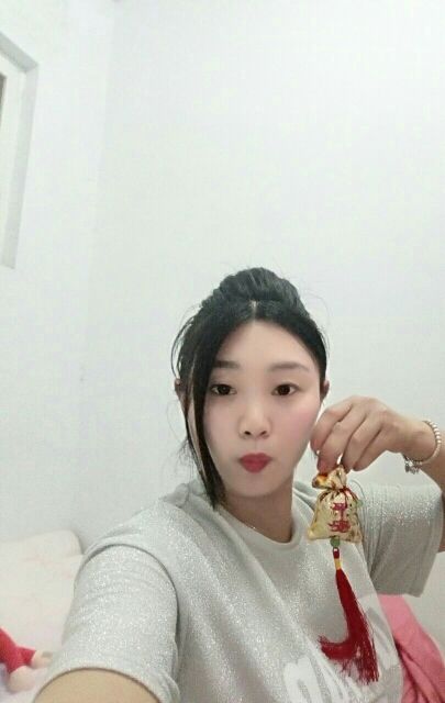 (玲珑儿)玥珥💋湾的主播照片
